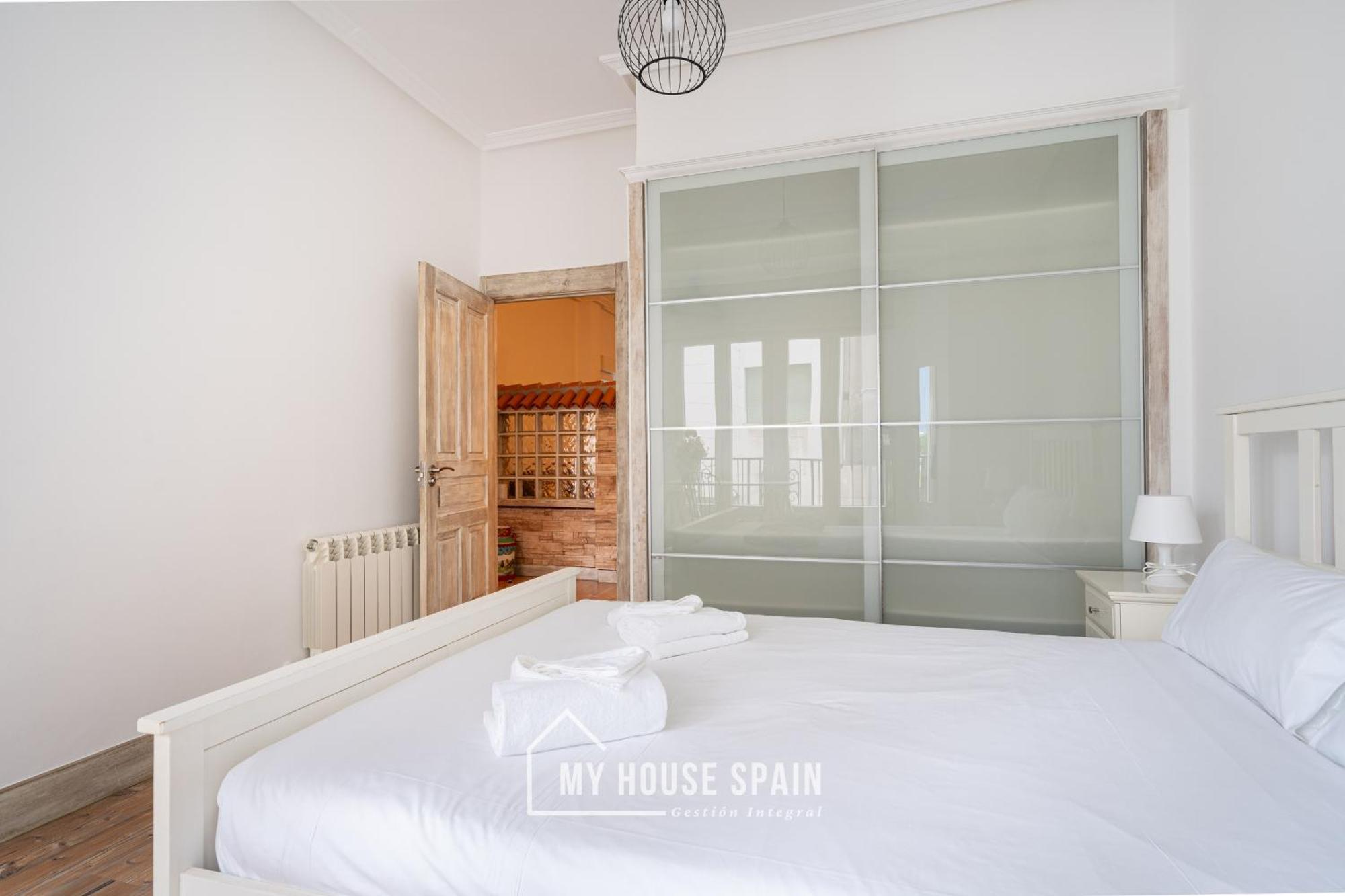 Myhousespain - Piso Reformado En El Centro Gijón Exterior foto